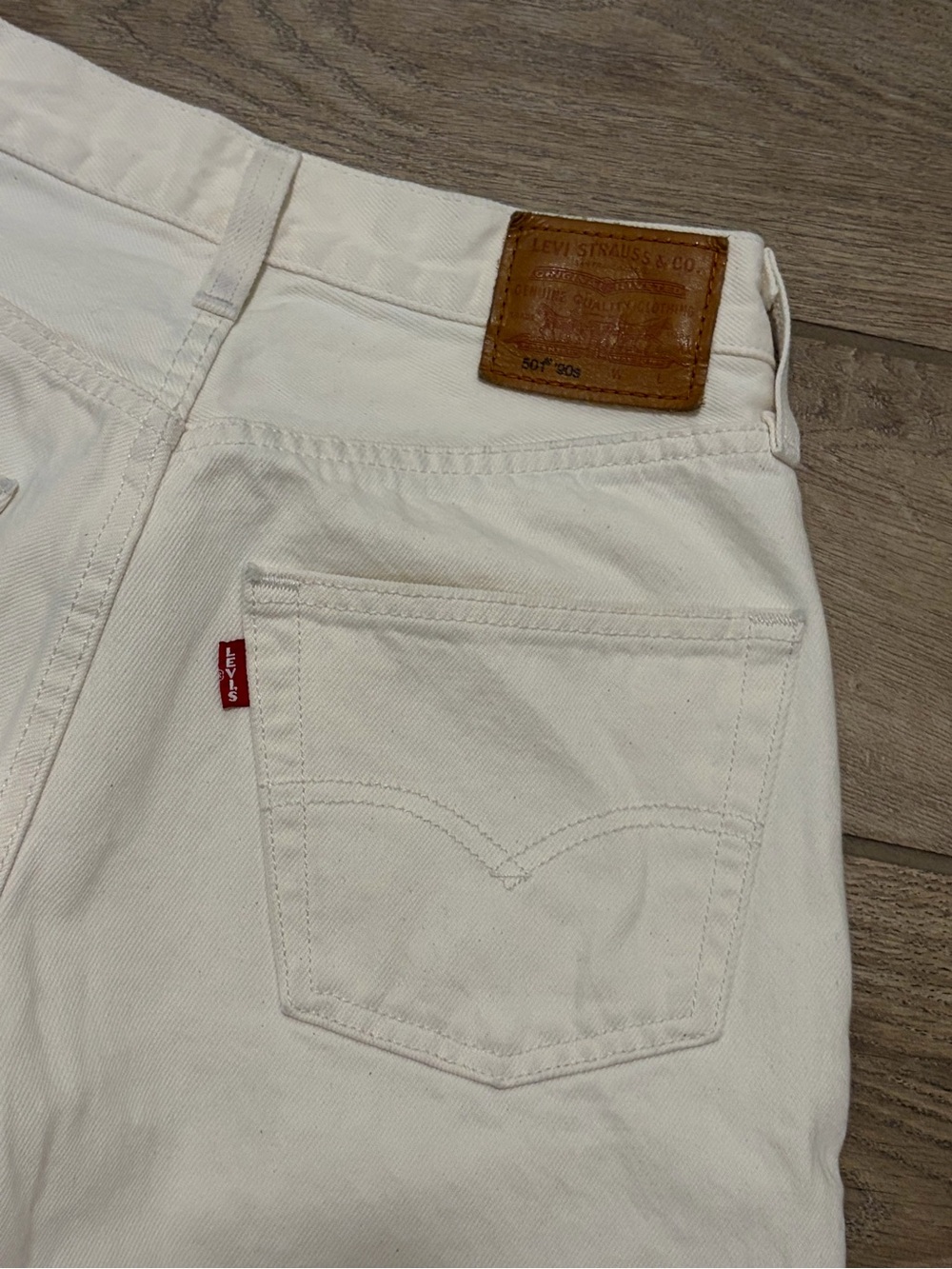 Vintage 90’s 501 Levi’s white size 27 x 28